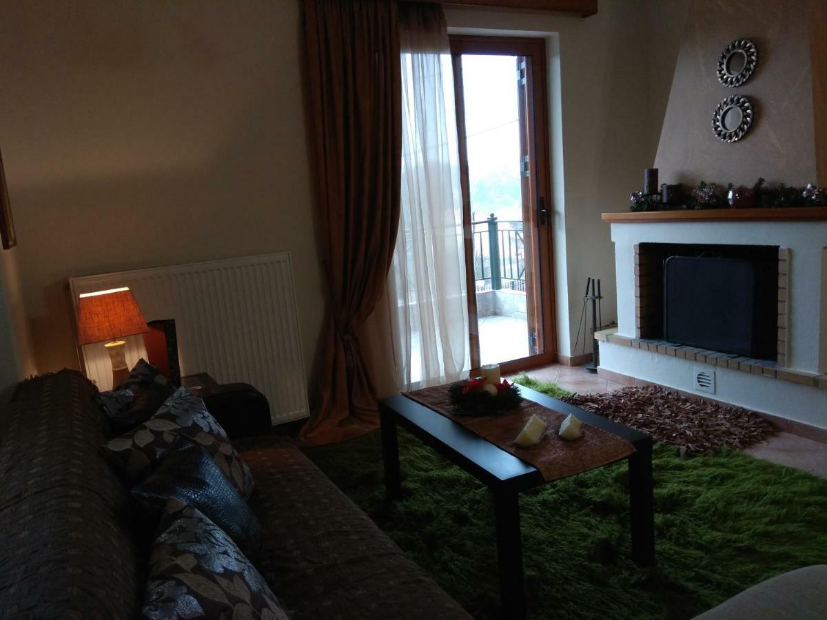 Mainades House Lejlighed Vitina Eksteriør billede